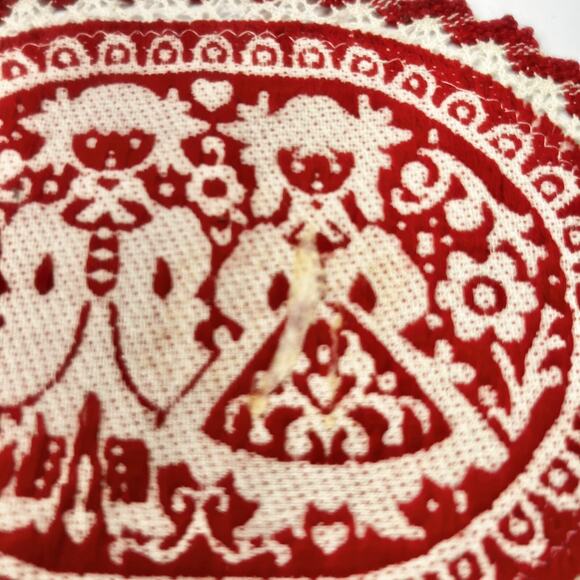 VTG Austrian Floral Man Woman Doily Folk Art German Red White Crochet Trim 6x5” - Picture 4 of 4